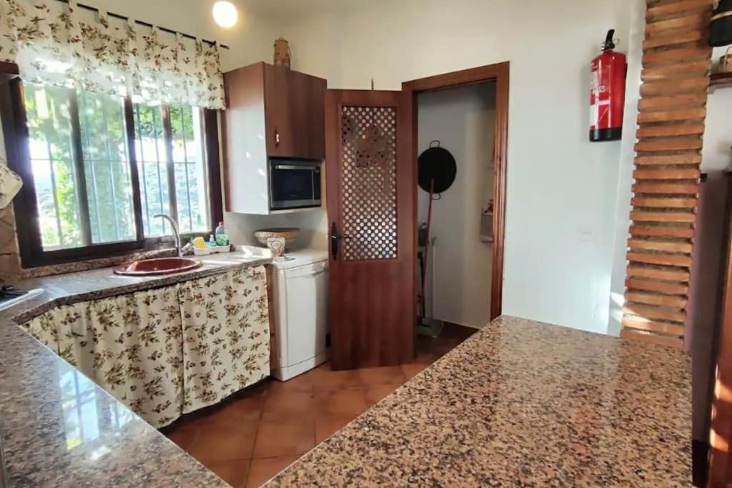 Villa Casa La Roca El Gastor Esterno foto